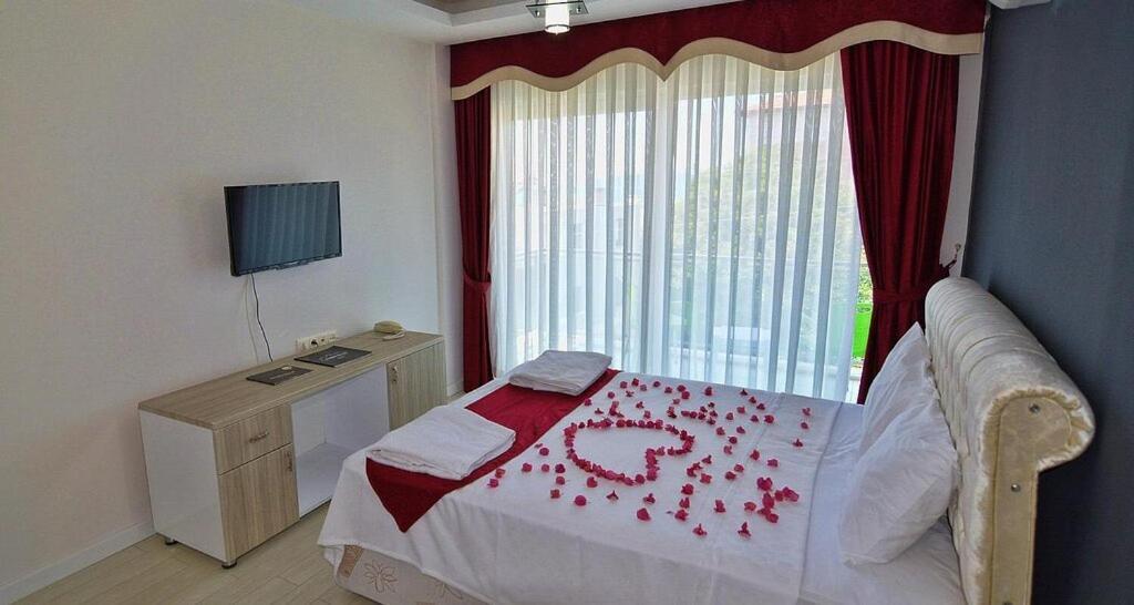 Airport Guelluek Otel Milas Luaran gambar